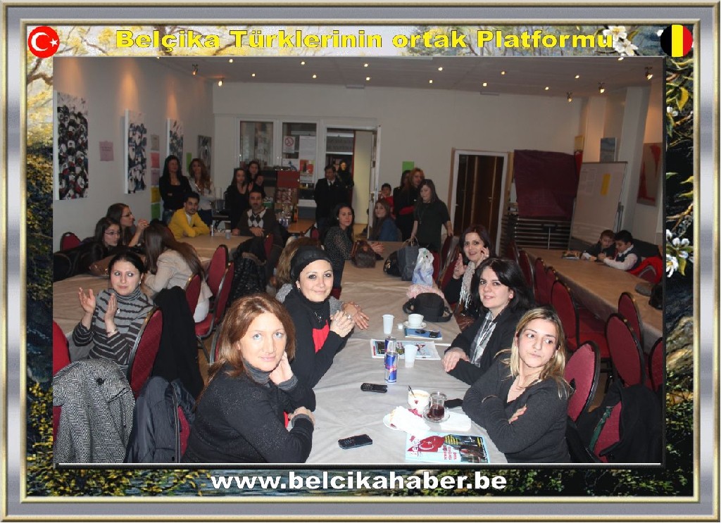 TURKISH LADY GENÇLERİNİN 'ÇORABINI ÖRDÜĞÜM 'HALAY NİGHT'INA BÜYÜK İLGİ VARDI
