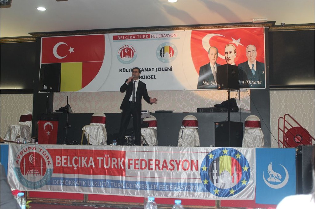 ÜLKÜCÜLER SANATÇILARIYLA COŞTU