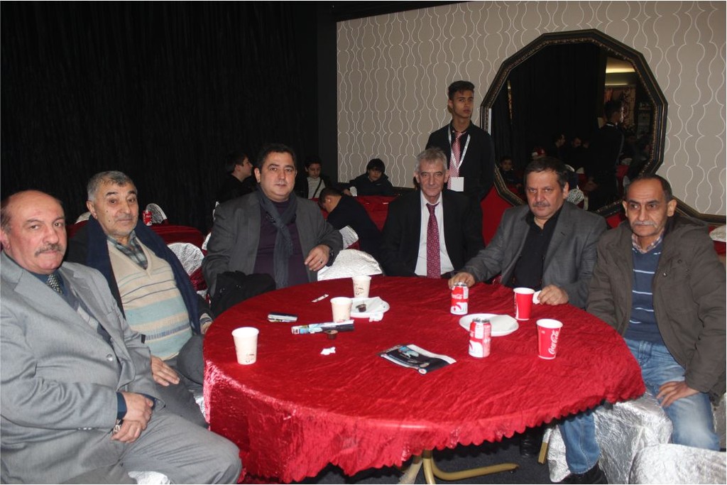 ÜLKÜCÜLER SANATÇILARIYLA COŞTU