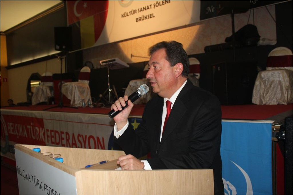 ÜLKÜCÜLER SANATÇILARIYLA COŞTU