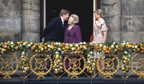 Hollanda'da Yeni Kral Tahta Geçti