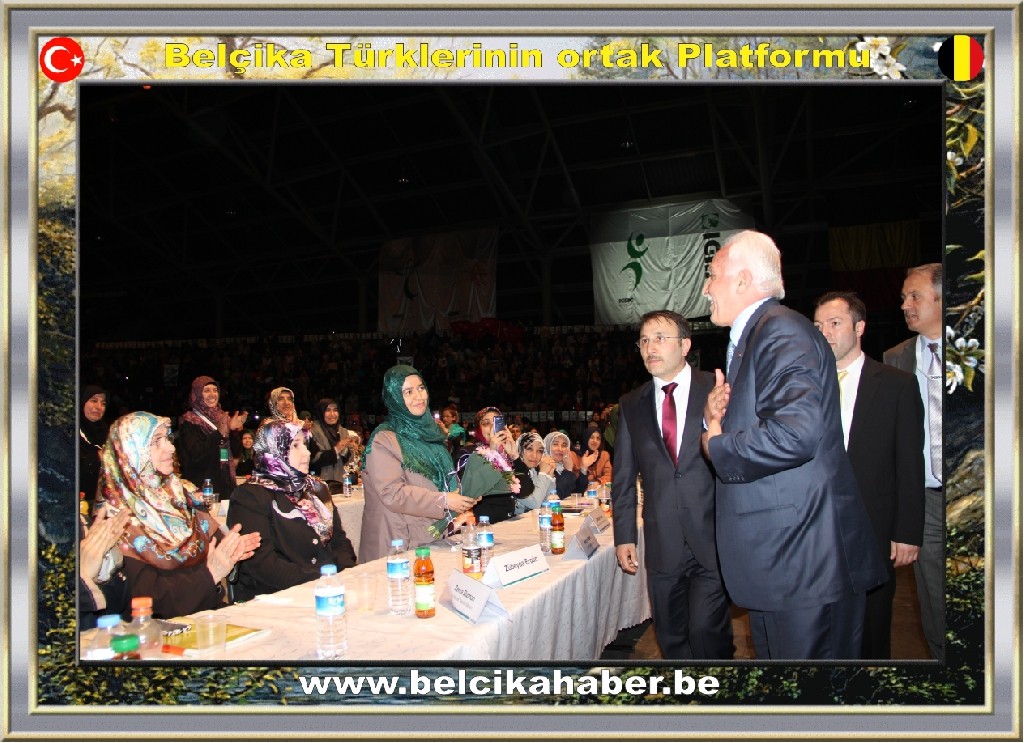 IGMG BELÇİKA'DA GÖVDE GÖSTERİSİ YAPTI