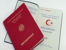 Almanya'da çifte vatandaşlık tartışmaları alevlendi