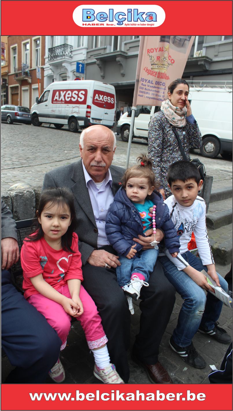 HEYKELİ YENİLEME SÖZÜ VEREREK SEÇİM KAMPANYASINA BAŞLADILAR