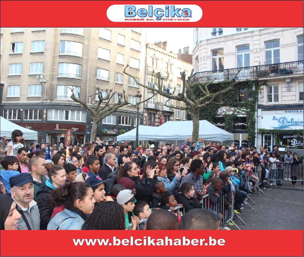 SAINT JOSSE MAHALLE FESTİVALİNDE FUNDA İLE COŞTULAR