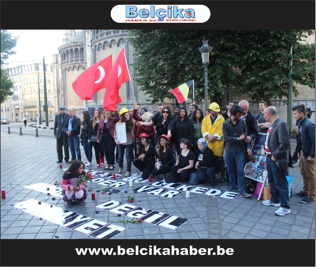 Brüksel'de Soma şehitleri için sessiz eylem yaptılar