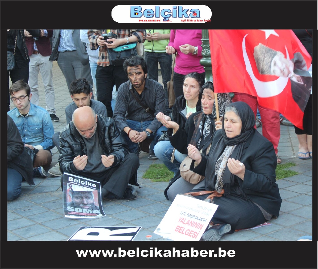 Brüksel'de Soma şehitleri için sessiz eylem yaptılar