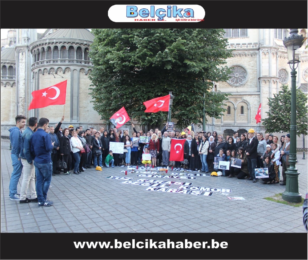 Brüksel'de Soma şehitleri için sessiz eylem yaptılar