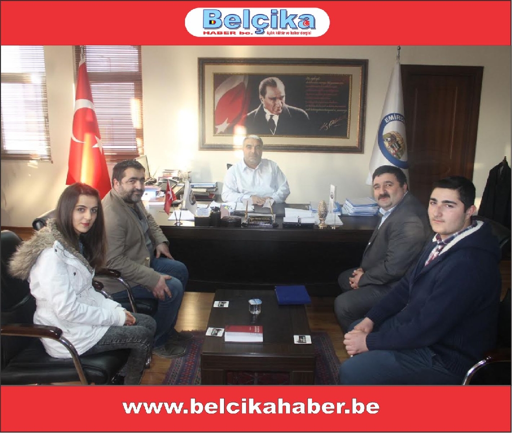 REHABİLİTASYON MERKEZİNDEN BAŞKAN KARGINA PLAKET