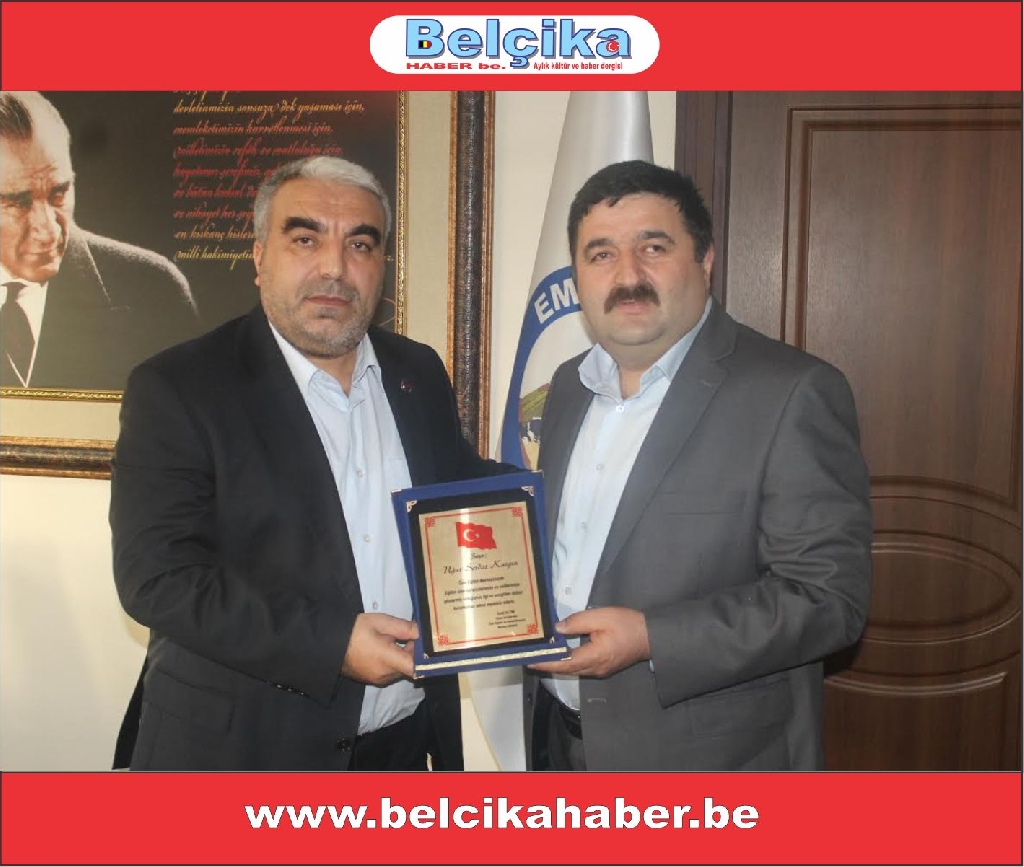 REHABİLİTASYON MERKEZİNDEN BAŞKAN KARGINA PLAKET