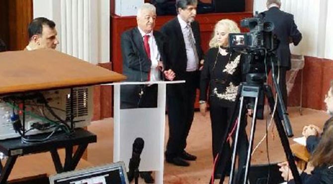 Türk elçiye boyalı saldırı