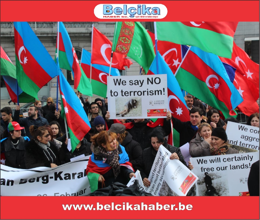 'AB'NİN KALBİNDE VE ERMENİSTAN BÜYÜKELÇİLİĞİ' ÖNÜNDE GÖRKEMLİ BİR PROTESTO GERÇEKLEŞTİRİLDİLER