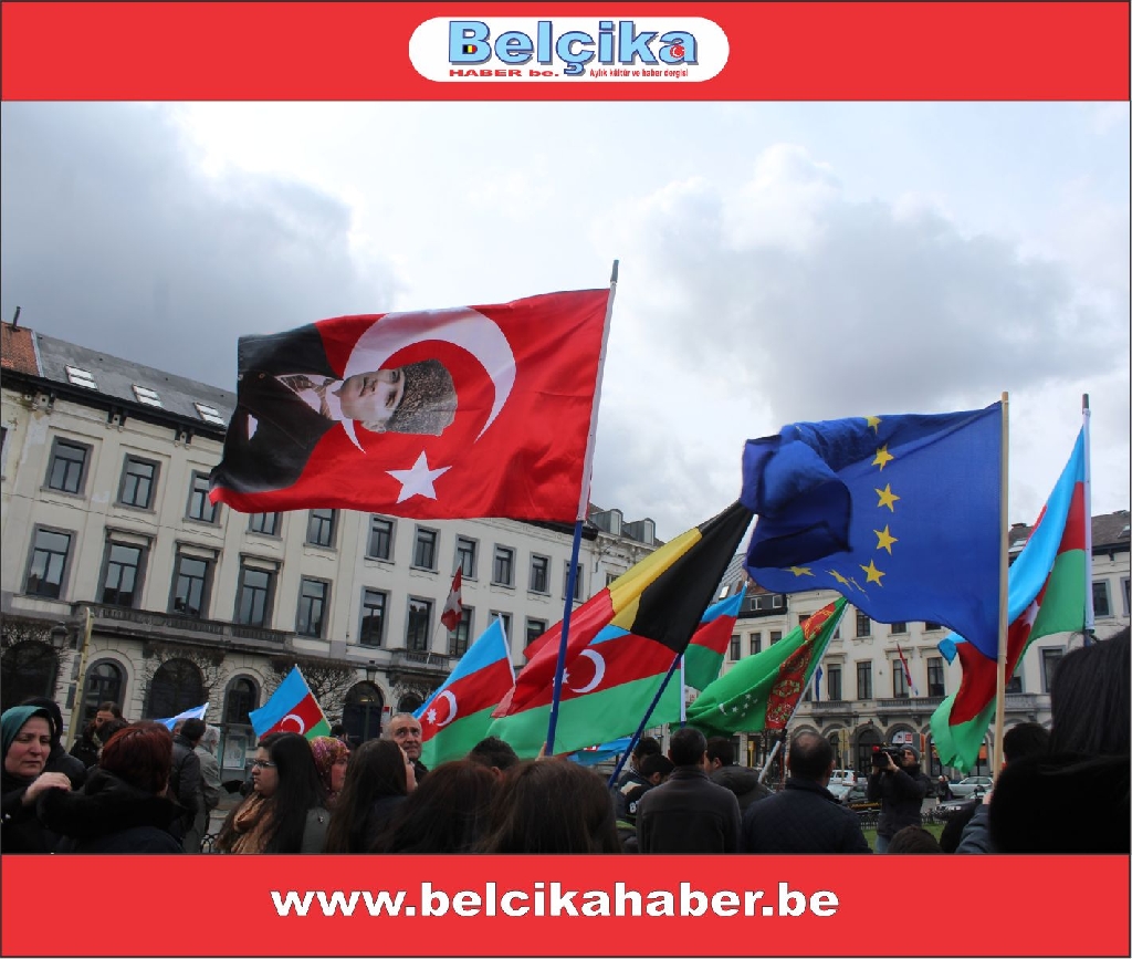 'AB'NİN KALBİNDE VE ERMENİSTAN BÜYÜKELÇİLİĞİ' ÖNÜNDE GÖRKEMLİ BİR PROTESTO GERÇEKLEŞTİRİLDİLER