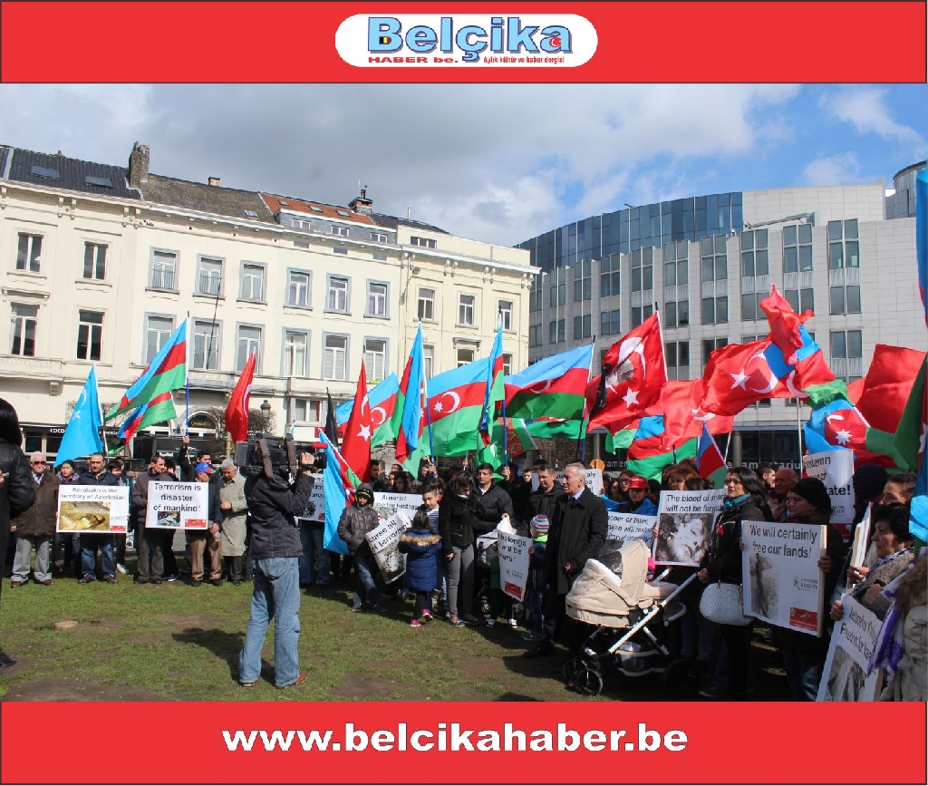 'AB'NİN KALBİNDE VE ERMENİSTAN BÜYÜKELÇİLİĞİ' ÖNÜNDE GÖRKEMLİ BİR PROTESTO GERÇEKLEŞTİRİLDİLER