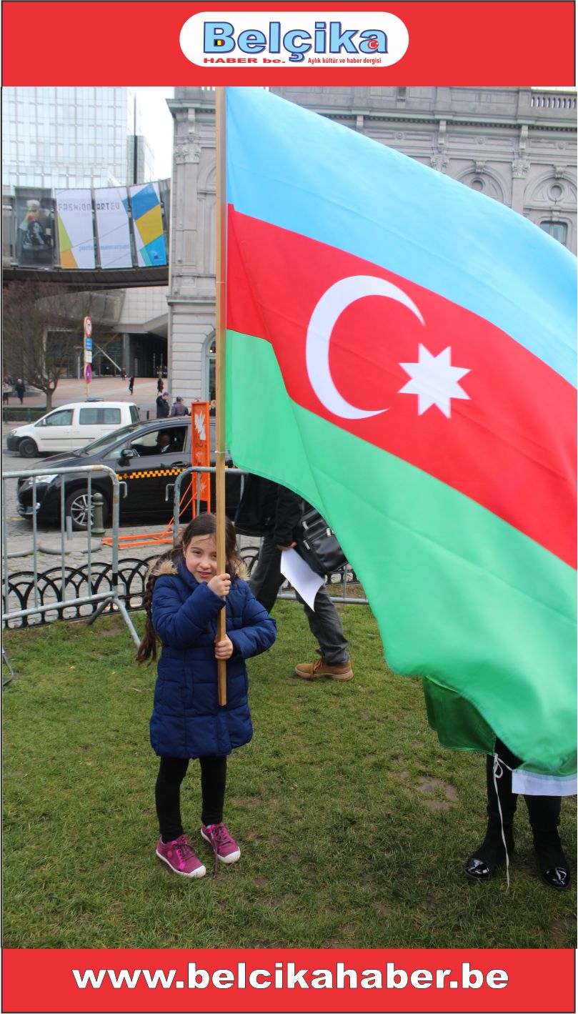 'AB'NİN KALBİNDE VE ERMENİSTAN BÜYÜKELÇİLİĞİ' ÖNÜNDE GÖRKEMLİ BİR PROTESTO GERÇEKLEŞTİRİLDİLER