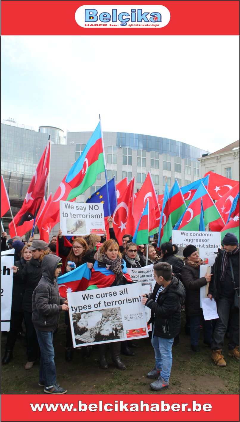 'AB'NİN KALBİNDE VE ERMENİSTAN BÜYÜKELÇİLİĞİ' ÖNÜNDE GÖRKEMLİ BİR PROTESTO GERÇEKLEŞTİRİLDİLER