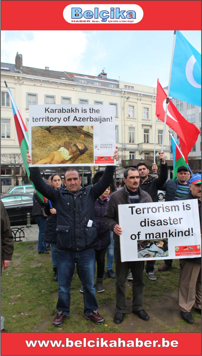 'AB'NİN KALBİNDE VE ERMENİSTAN BÜYÜKELÇİLİĞİ' ÖNÜNDE GÖRKEMLİ BİR PROTESTO GERÇEKLEŞTİRİLDİLER