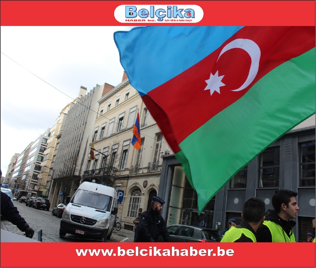 'AB'NİN KALBİNDE VE ERMENİSTAN BÜYÜKELÇİLİĞİ' ÖNÜNDE GÖRKEMLİ BİR PROTESTO GERÇEKLEŞTİRİLDİLER