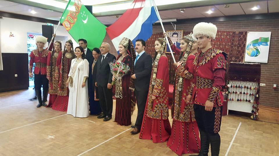 TÜRKMENİSTAN’IN ‘BAĞIMSIZLIK GÜNÜ’ HOLLANDA WEERT ŞEHRİNDE DE KUTLANDI