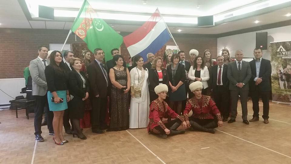TÜRKMENİSTAN’IN ‘BAĞIMSIZLIK GÜNÜ’ HOLLANDA WEERT ŞEHRİNDE DE KUTLANDI