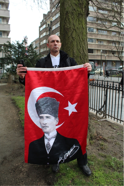 AB’NİN KALBİNDE HOCALI ŞEHİTLERİNİ ANDILAR