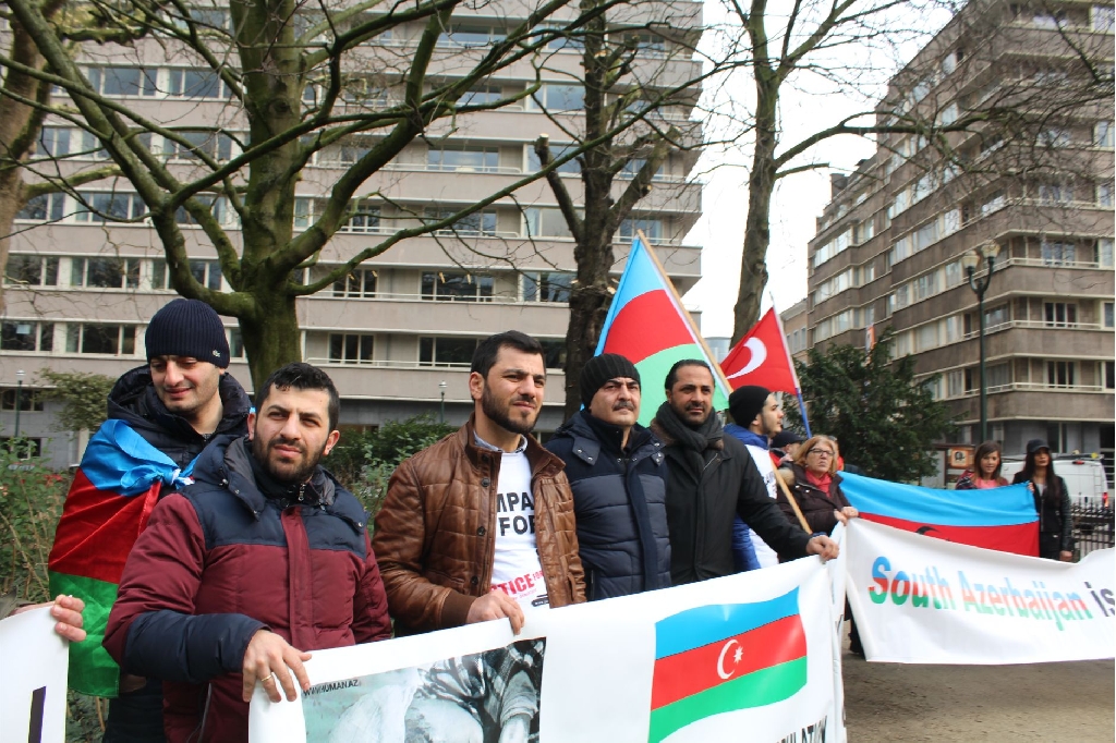 AB’NİN KALBİNDE HOCALI ŞEHİTLERİNİ ANDILAR
