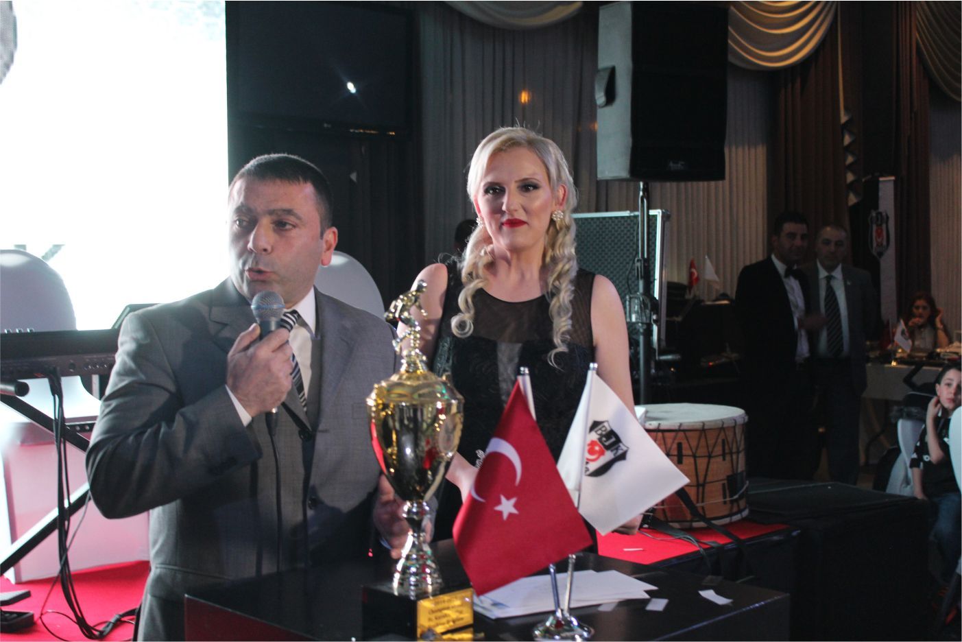BELÇİKA BJK KARAKATALLAR DERNEĞİ DAYANIŞMA GECESİNE BÜYÜK İLGİ VARDI