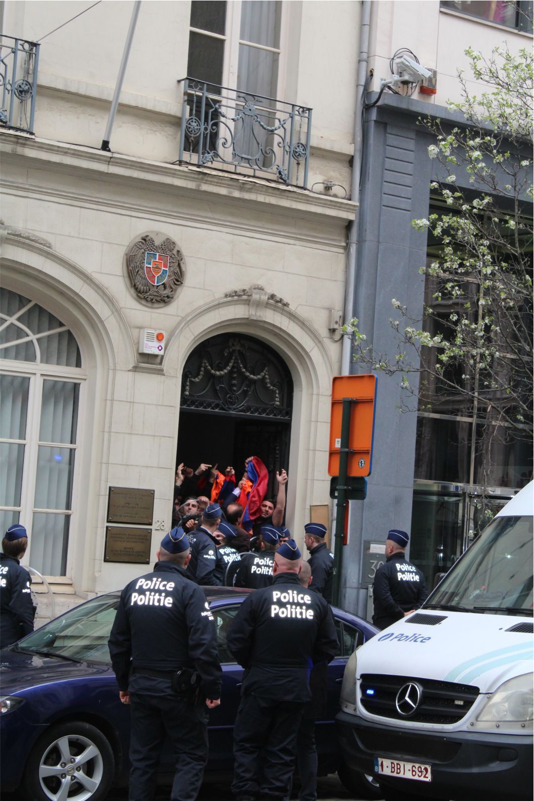 IRKÇI ERMENİLERİN TAHRİKLERİNE KAPILMADAN â€˜KARABAĞ İŞGALİâ€™Nİ PROTESTO ETTİLER
