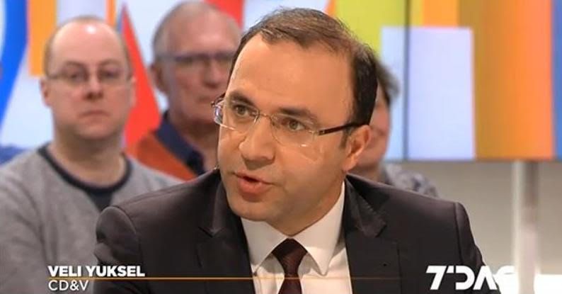 Milletvekili Yüksel: 'Bakan Jambon açıklama getiremezse Müslüman toplumundan özür dilemeli