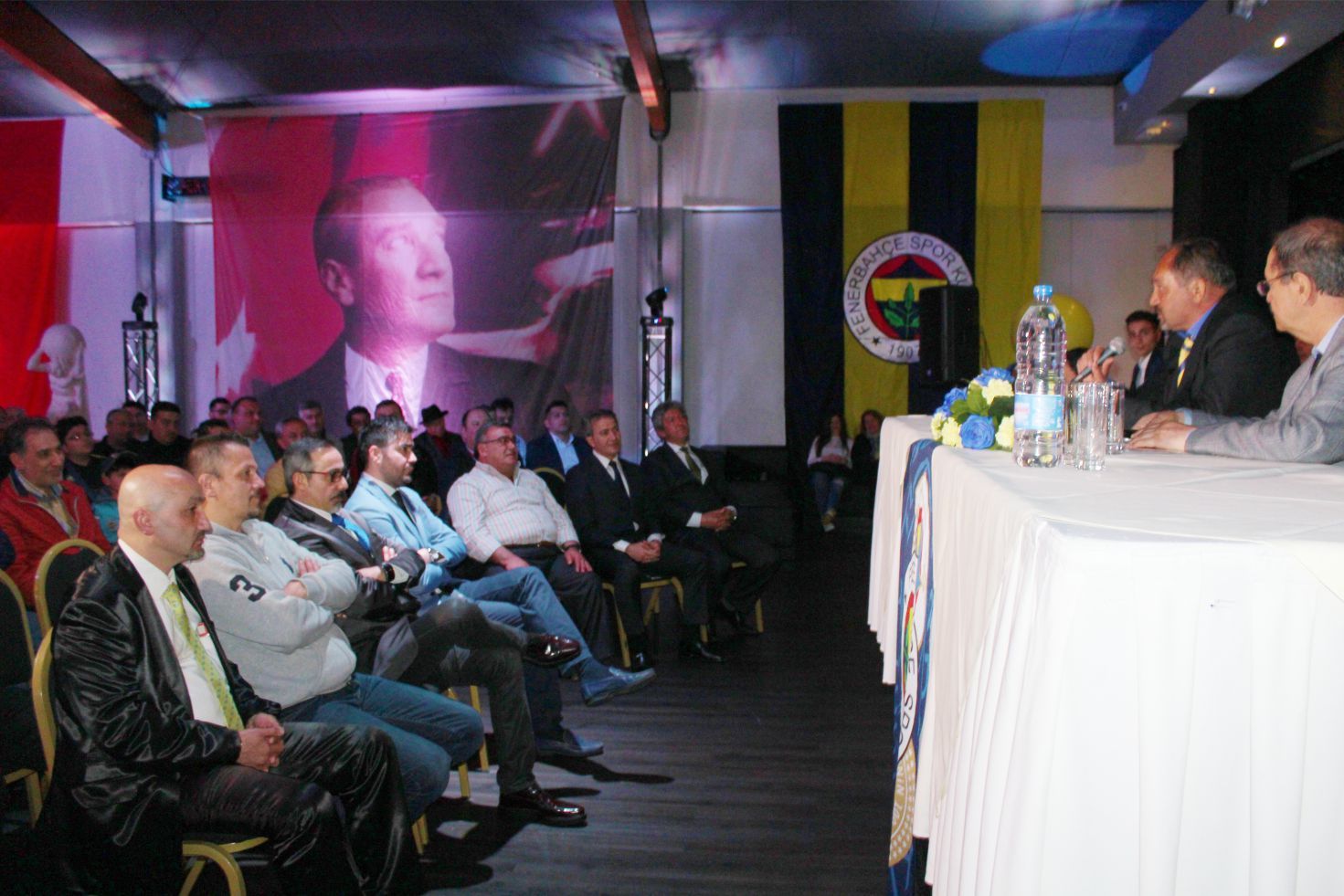 BELÇİKALI FENERBAHÇELİLERDEN TAKIMLARINA BÜYÜK DESTEK