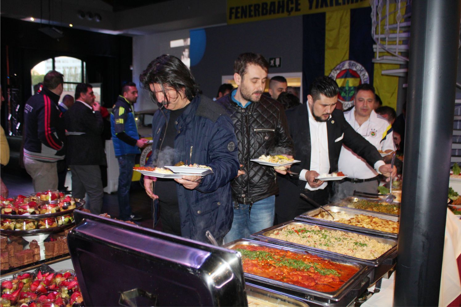 BELÇİKALI FENERBAHÇELİLERDEN TAKIMLARINA BÜYÜK DESTEK