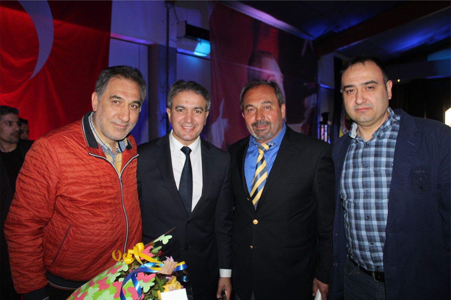 BELÇİKALI FENERBAHÇELİLERDEN TAKIMLARINA BÜYÜK DESTEK