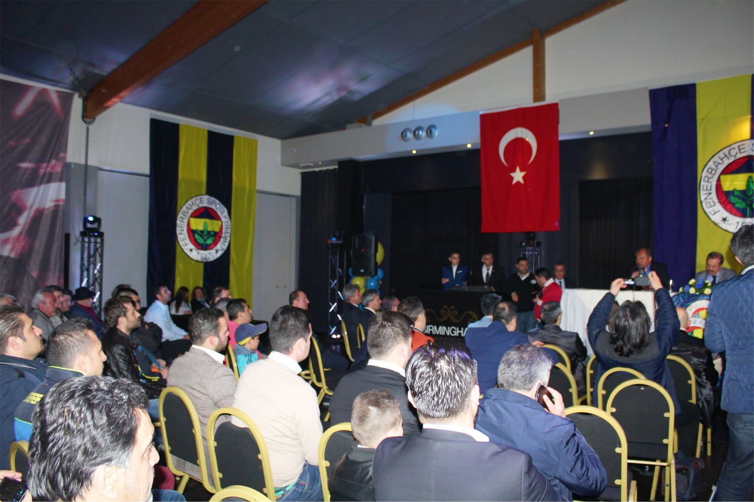 BELÇİKALI FENERBAHÇELİLERDEN TAKIMLARINA BÜYÜK DESTEK