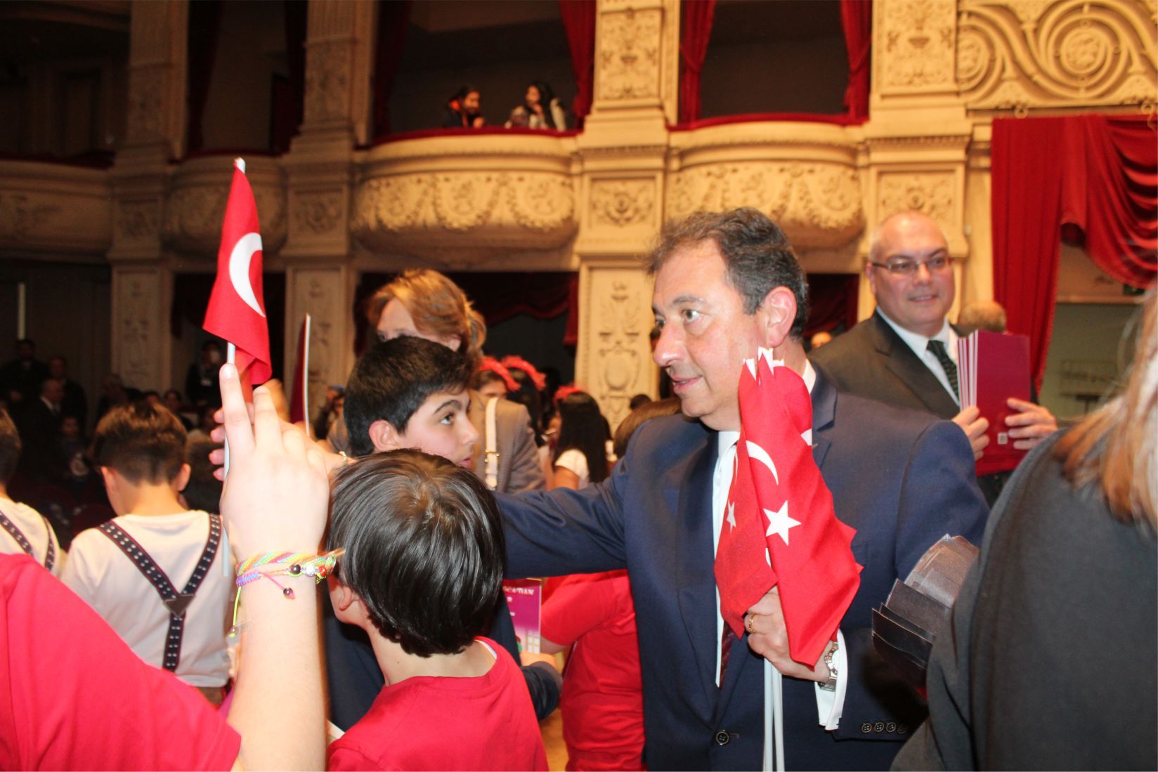 AB’nin merkezi Brüksel’de ‹23 Nisan Coşkusu› yaşandı