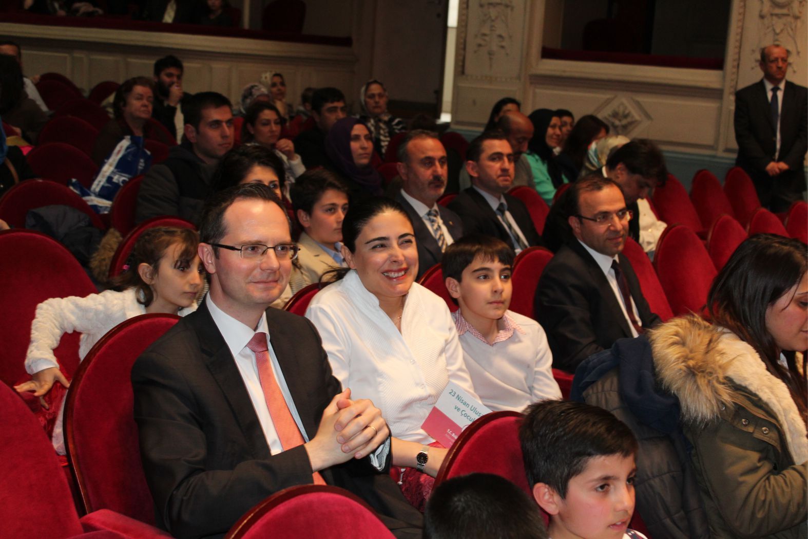 AB’nin merkezi Brüksel’de ‹23 Nisan Coşkusu› yaşandı