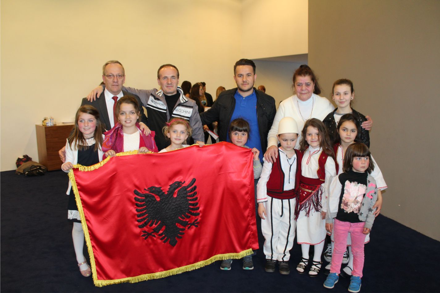 23 NİSANI BİRLİKTE KUTLADILAR