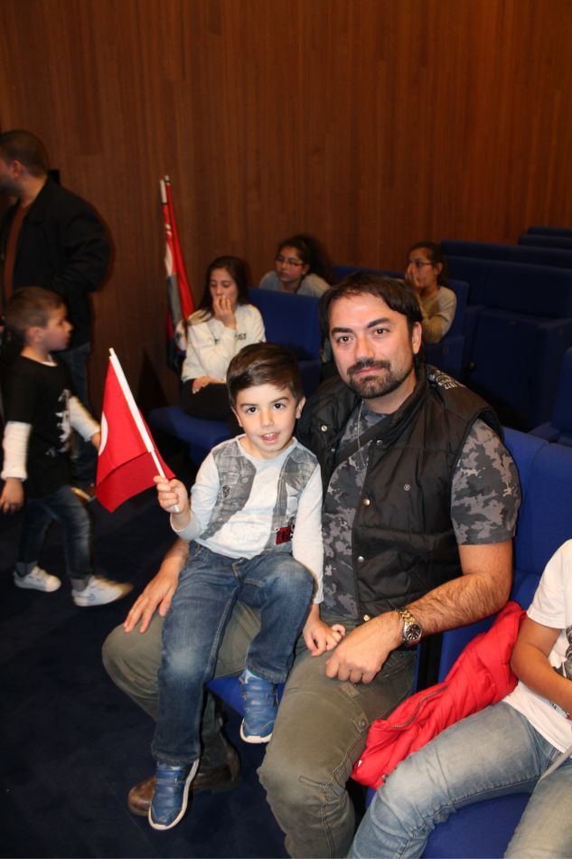 23 NİSANI BİRLİKTE KUTLADILAR