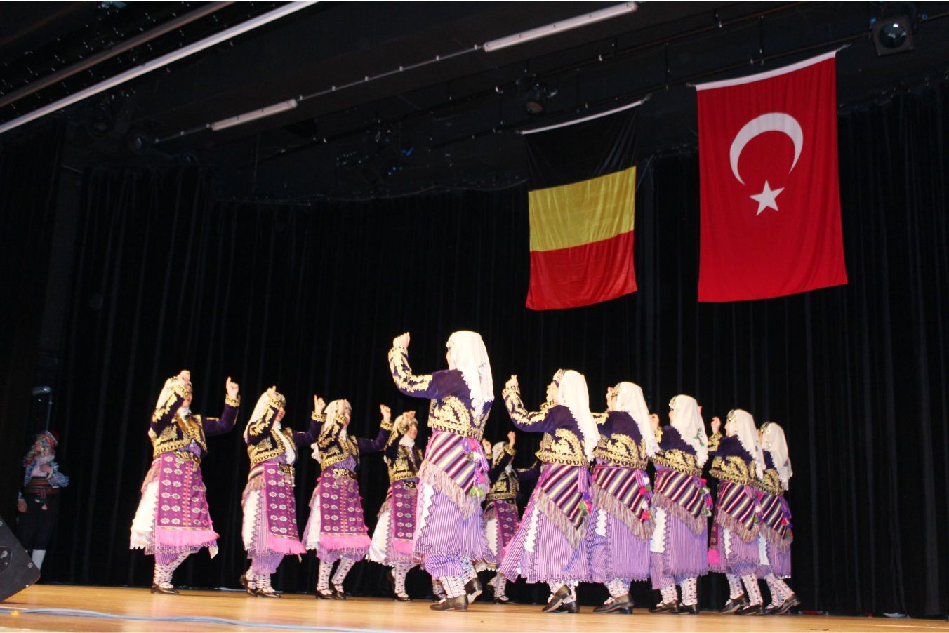 23 NİSANI BİRLİKTE KUTLADILAR