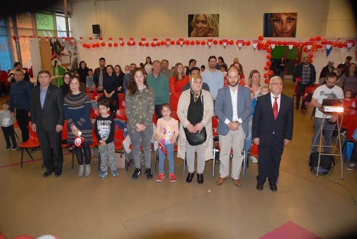 23 nisan Hollanda da coşkuyla kutlandı