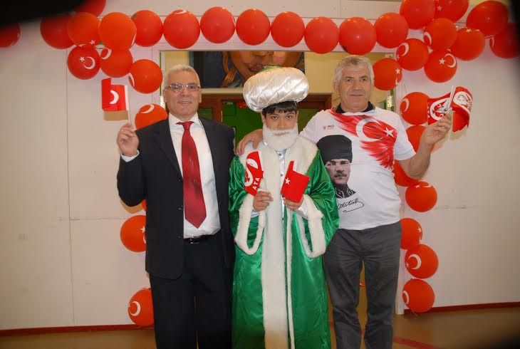 23 nisan Hollanda da coşkuyla kutlandı