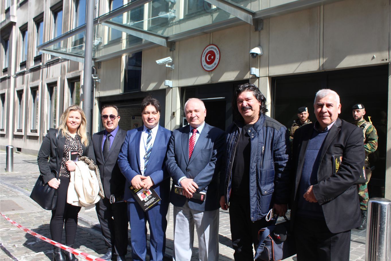 BELÇİKA TÜRKÇE MEDYA BİRLİĞİ BÜYÜKELÇİ HAKAN OLCAY'A NEZAKET ZİYARETİNDE BULUNDU