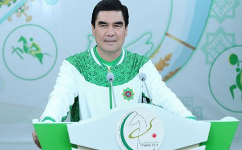 President Gurbanguly Berdimuhamedov launched a 500-day horse run relay race, the rout of which will run through all regions of the country and finish it at the opening day of the Asian Games 2017