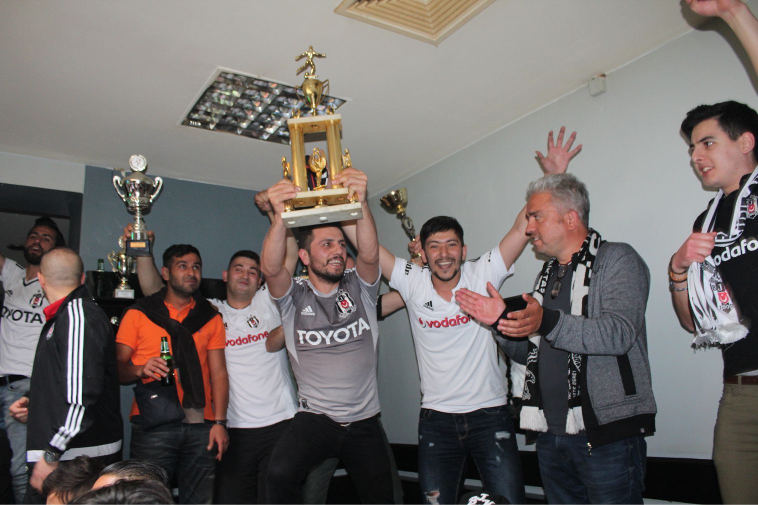 AVRUPA'NIN BAŞKENTİNDE ŞAMPİYONLUK COŞKUSU