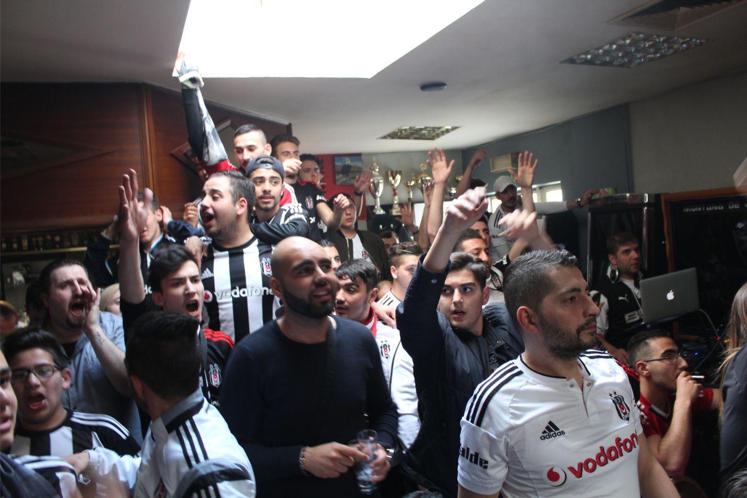AVRUPA'NIN BAŞKENTİNDE ŞAMPİYONLUK COŞKUSU