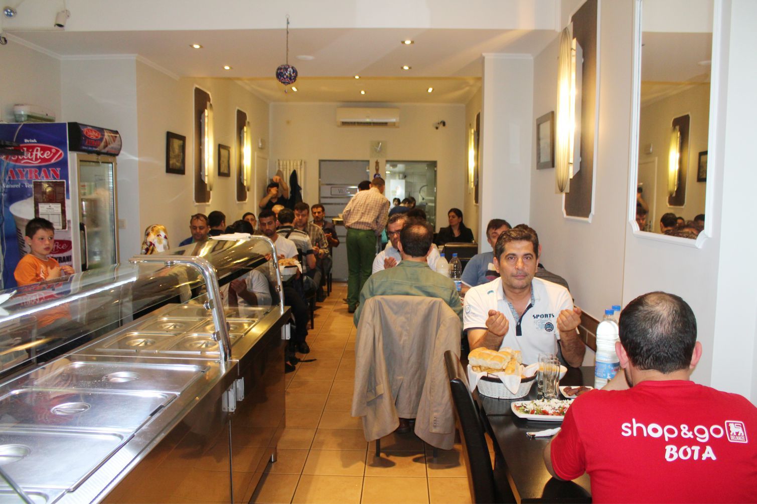 DİVAN RESTAURANT MÜŞTERİLERİNE İFTAR VERDİ