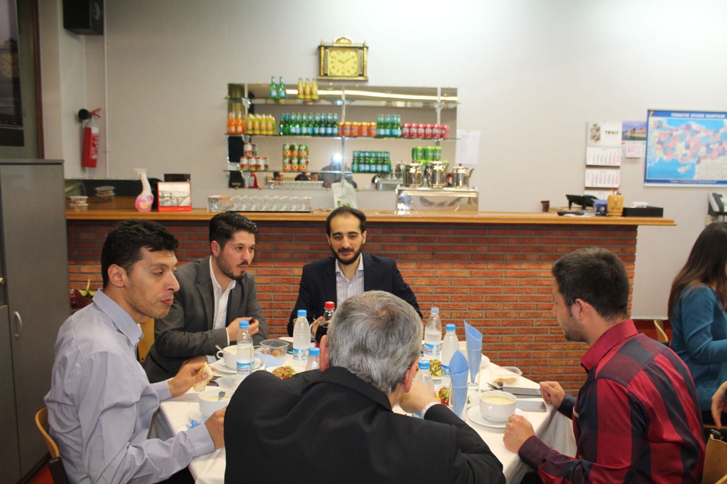 BELÇİKA DİYANET VAKFI BİR İFTAR PROGRAMI DÜZENLEDİ