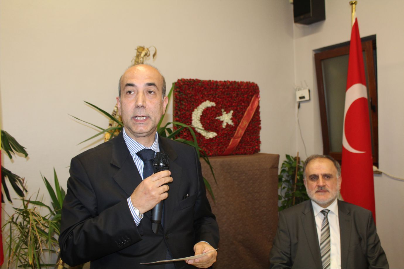 BELÇİKA DİYANET VAKFI BİR İFTAR PROGRAMI DÜZENLEDİ