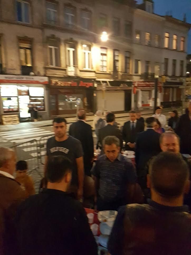 Place Houwaert'da İftar Çadırı Kuruldu