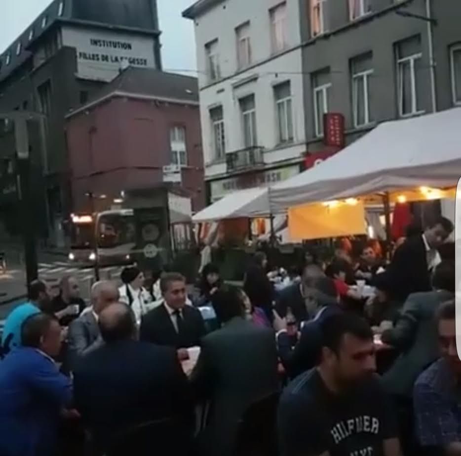 Place Houwaert'da İftar Çadırı Kuruldu