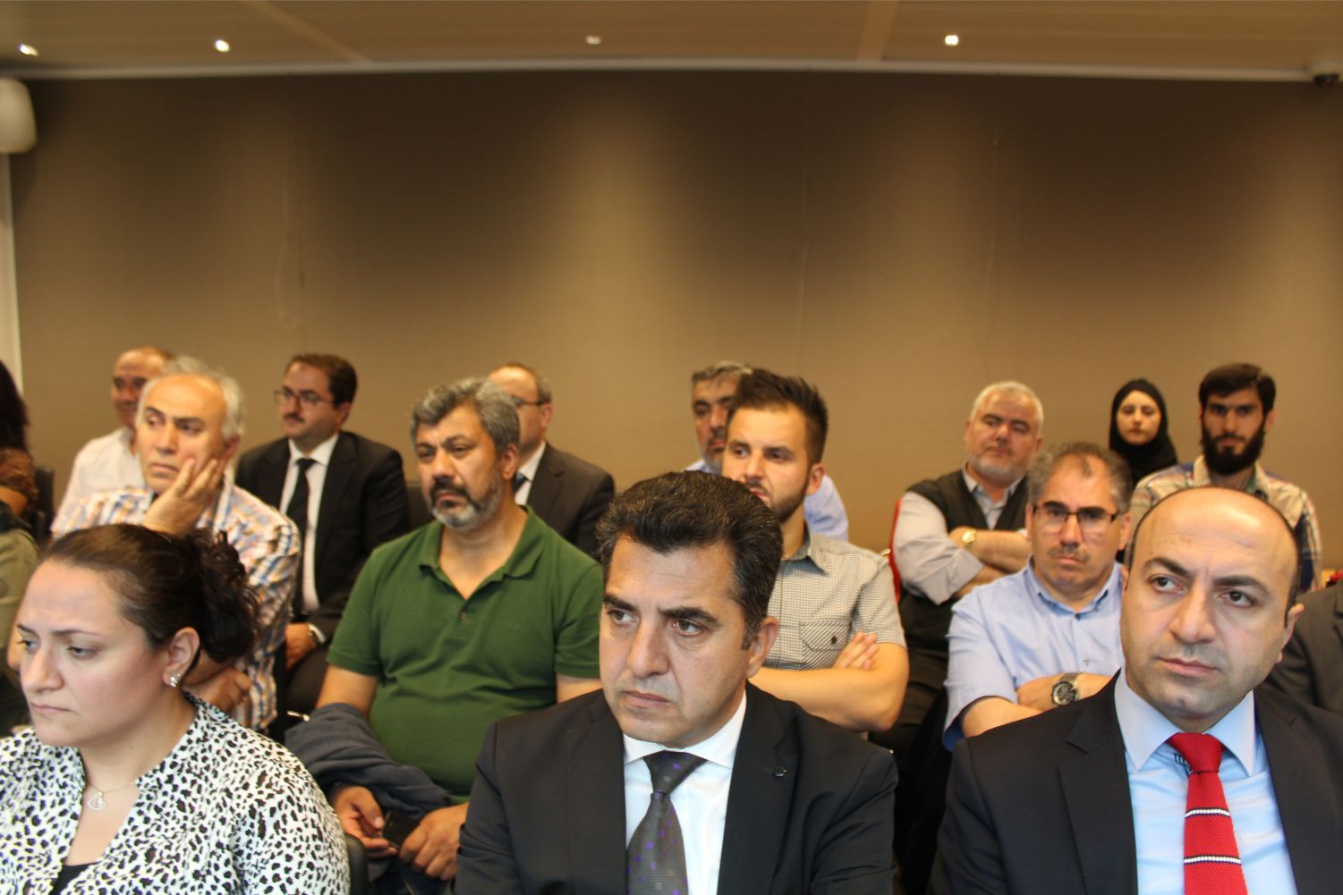 TBMM Dışişleri Komisyonu üyeleri Brüksel'de STK Temsilcileriyle buluştu...